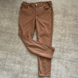 Chico’s So Slimming Girlfriend Ankle size 0. Soft brown